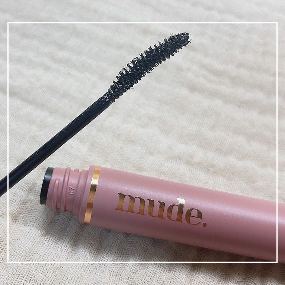 .
.
\ 口コミ通りの繊細仕上がり /
🖇mude インスパイアカーリングマスカラ
　 / Black

┈┈┈┈┈┈┈Product details. 
☑︎2000円（税込）
（Qoo10公式店メガ割1600円で購入）
☑︎ウォータ