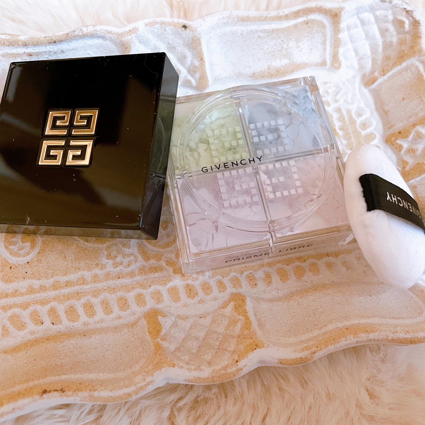 プリズム・リーブル/GIVENCHY/ルースパウダーを使ったクチコミ(2枚目)