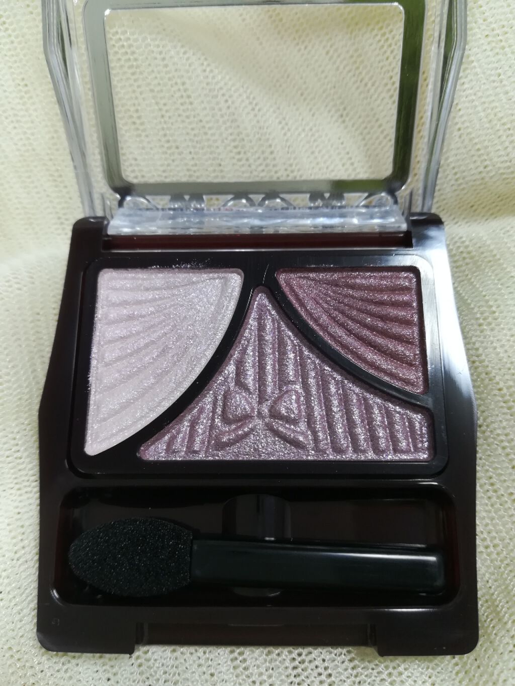 ジューシーピュアアイズ/キャンメイク/アイシャドウパレットを使ったクチコミ(3枚目)