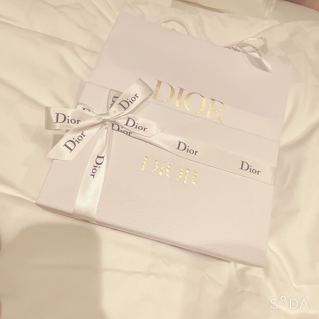 ルージュ ディオリフィック 〈アトリエ オブ ドリームズ〉 074 ローズ ディヴェール サテン（生産終了）/Dior/口紅を使ったクチコミ（1枚目）