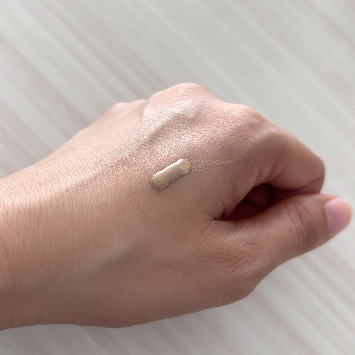 UHDファンデーション742(イエローベージュ)/COSCOS/リキッドファンデーションを使ったクチコミ(2枚目)