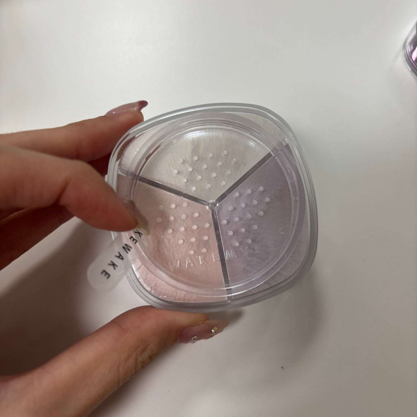 ステイフィクサーマルチカラーパウダー/wakemake/ルースパウダーを使ったクチコミ(4枚目)