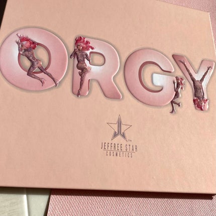 Orgy Eyeshadow Palette/Jeffree Star Cosmetics/アイシャドウパレットを使ったクチコミ(3枚目)