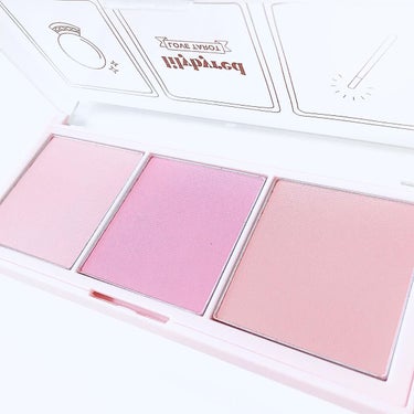 lilybyred LOVE TAROT BLUSHER PALETTETのクチコミ「こんなチークが欲しかった❣️
春メイクにおすすめなチークパレット「Love Tarot Blu.....」（3枚目）