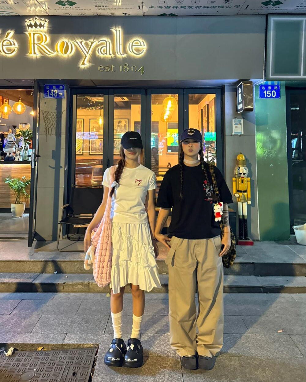 ひとみ on LIPS 「親友と会いました!#コーデ#韓国ファッション#韓国雑貨#韓国コ..」(4枚目)