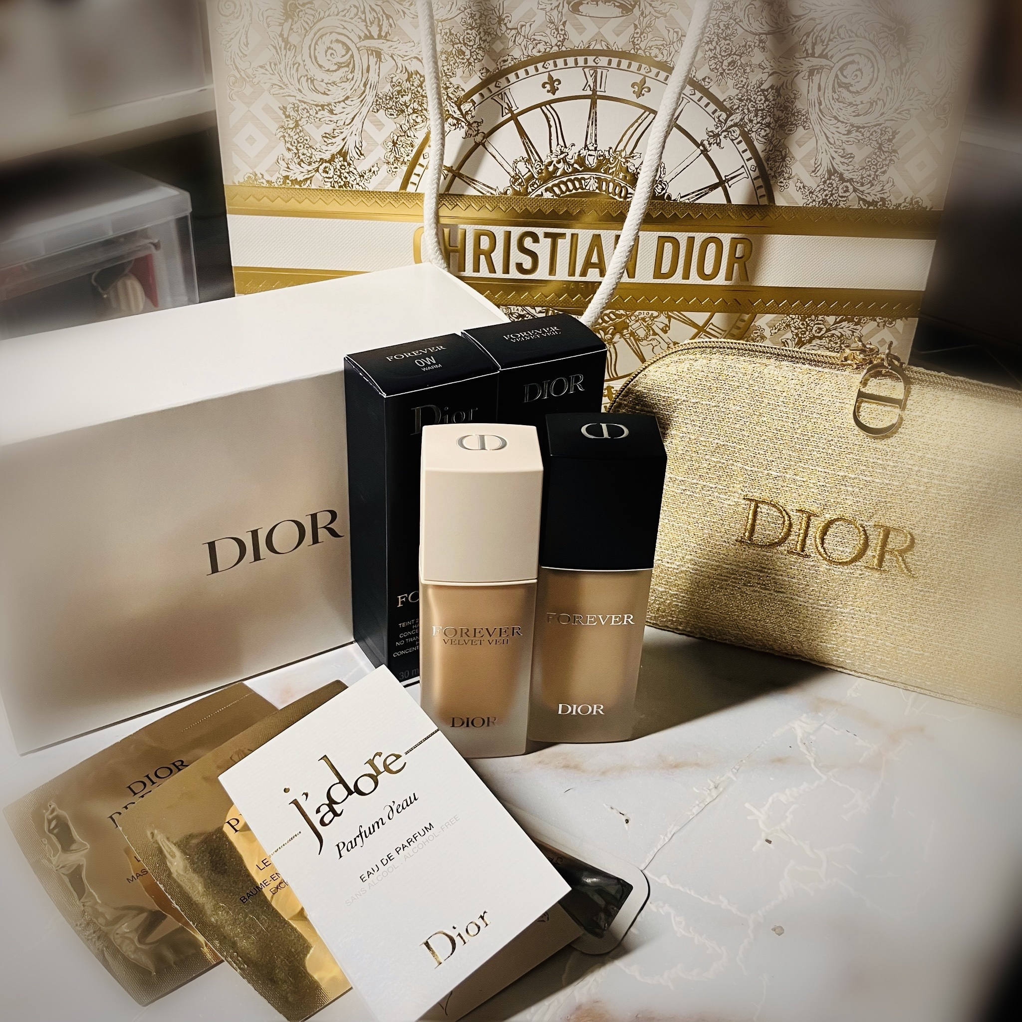 ディオールスキン フォーエヴァー フルイド マット 0Wウォーム/Dior/リキッドファンデーションを使ったクチコミ（1枚目）