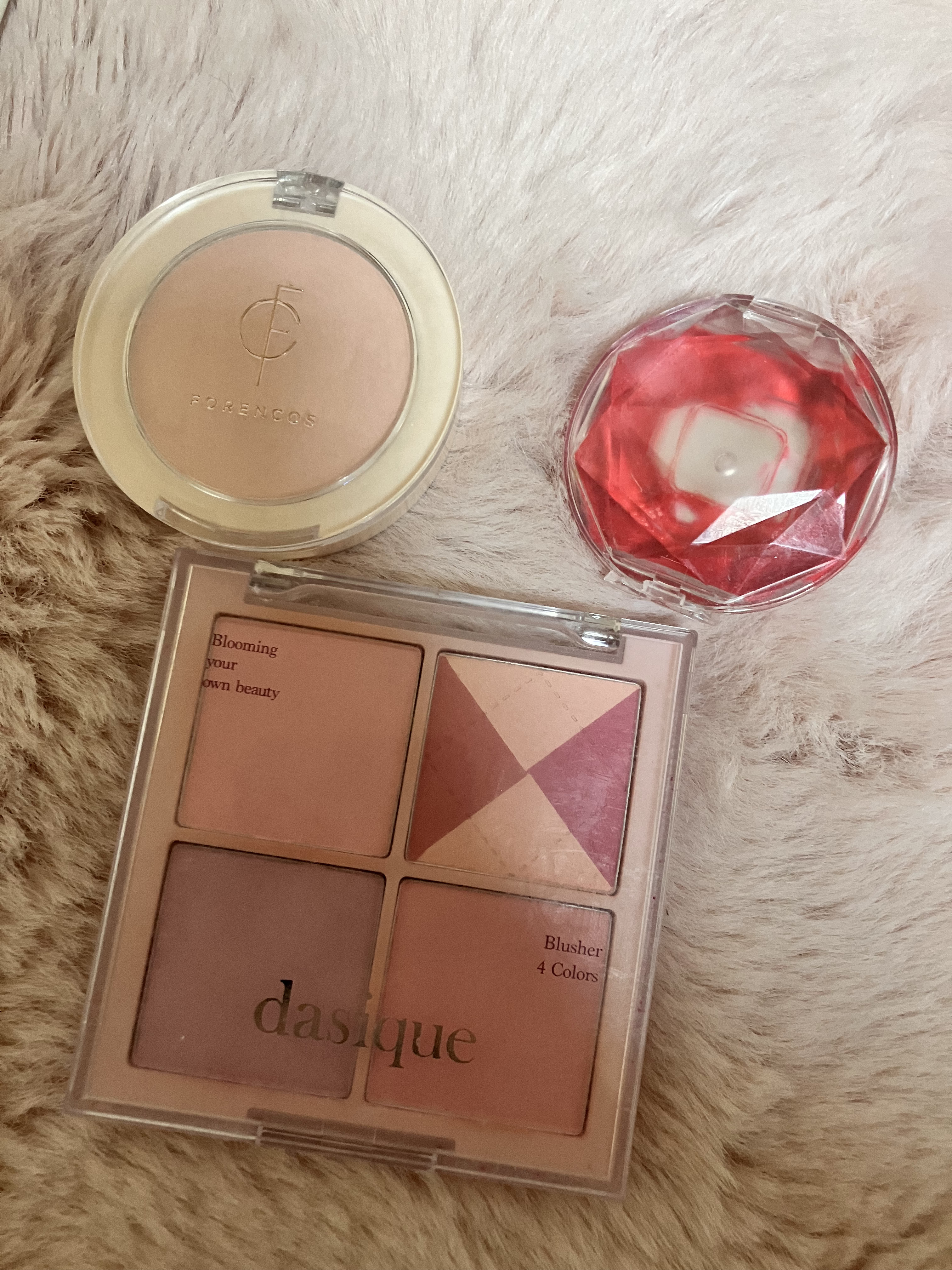 ベアブラッシャー パフ付き/フォレンコス/パウダーチークを使ったクチコミ（1枚目）