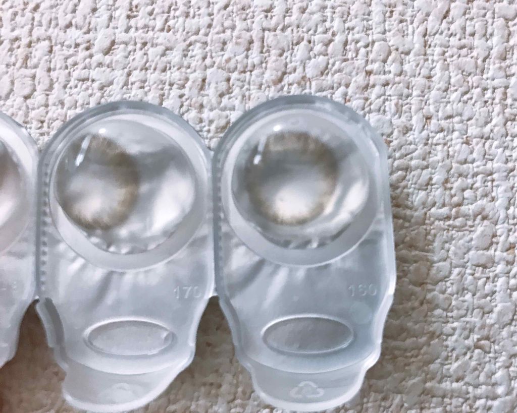 エバーカラーワンデーナチュラル モイストレーベルUV/エバーカラー/ワンデー（１DAY）カラコンを使ったクチコミ（2枚目）