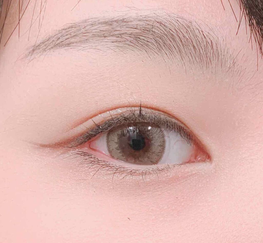 こもの on LIPS 「カラコンルナナチュラルワンデーチャイ黒目と周りの色との差が目立..」(1枚目)