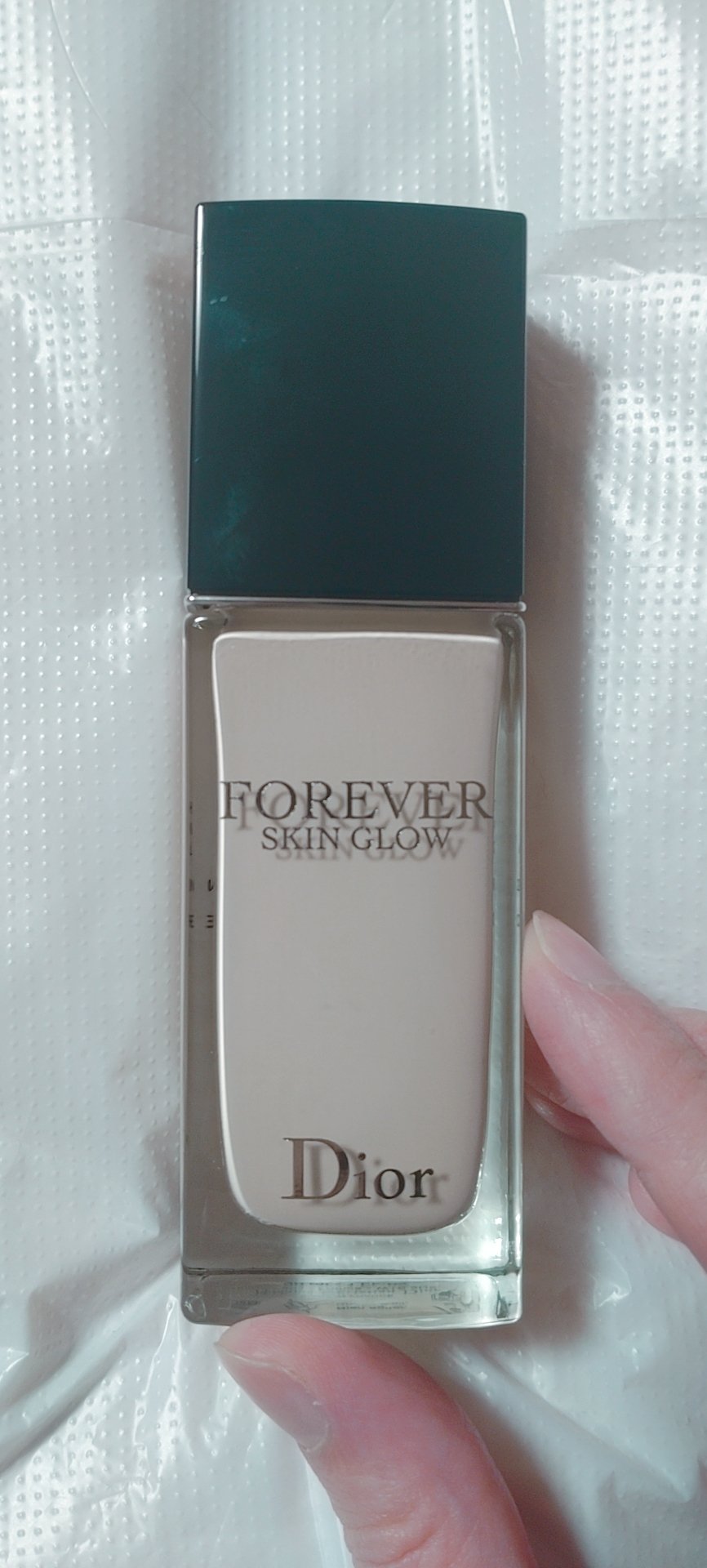 ディオールスキン フォーエヴァー フルイド グロウ/Dior/リキッドファンデーションを使ったクチコミ（1枚目）