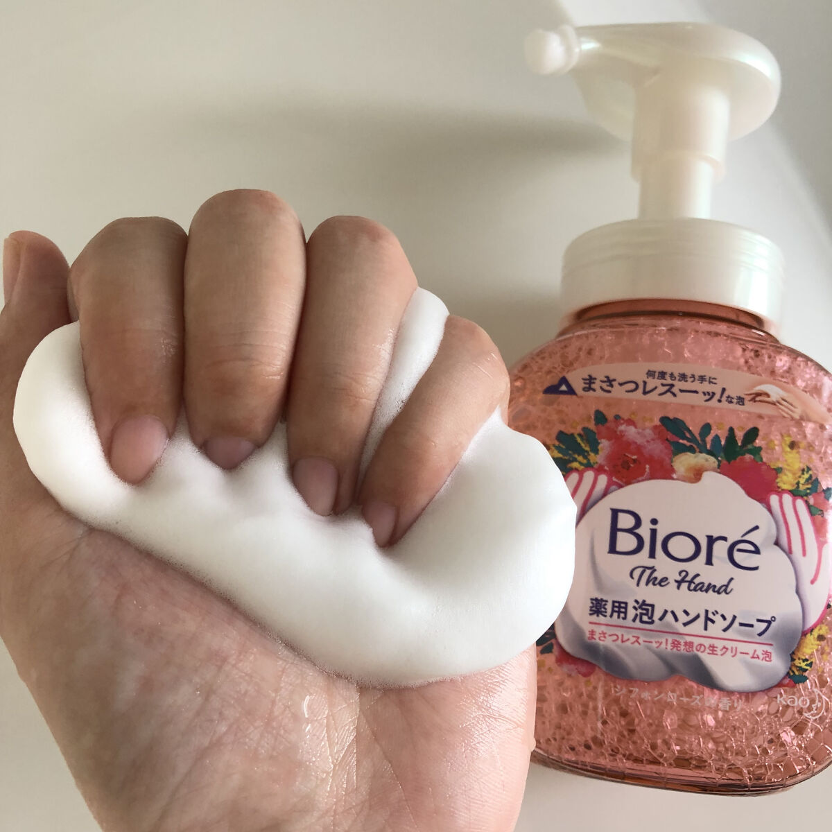 ビオレ ザ ハンド 泡ハンドソープ シフォンローズの香り/ビオレ/ハンドソープを使ったクチコミ（2枚目）
