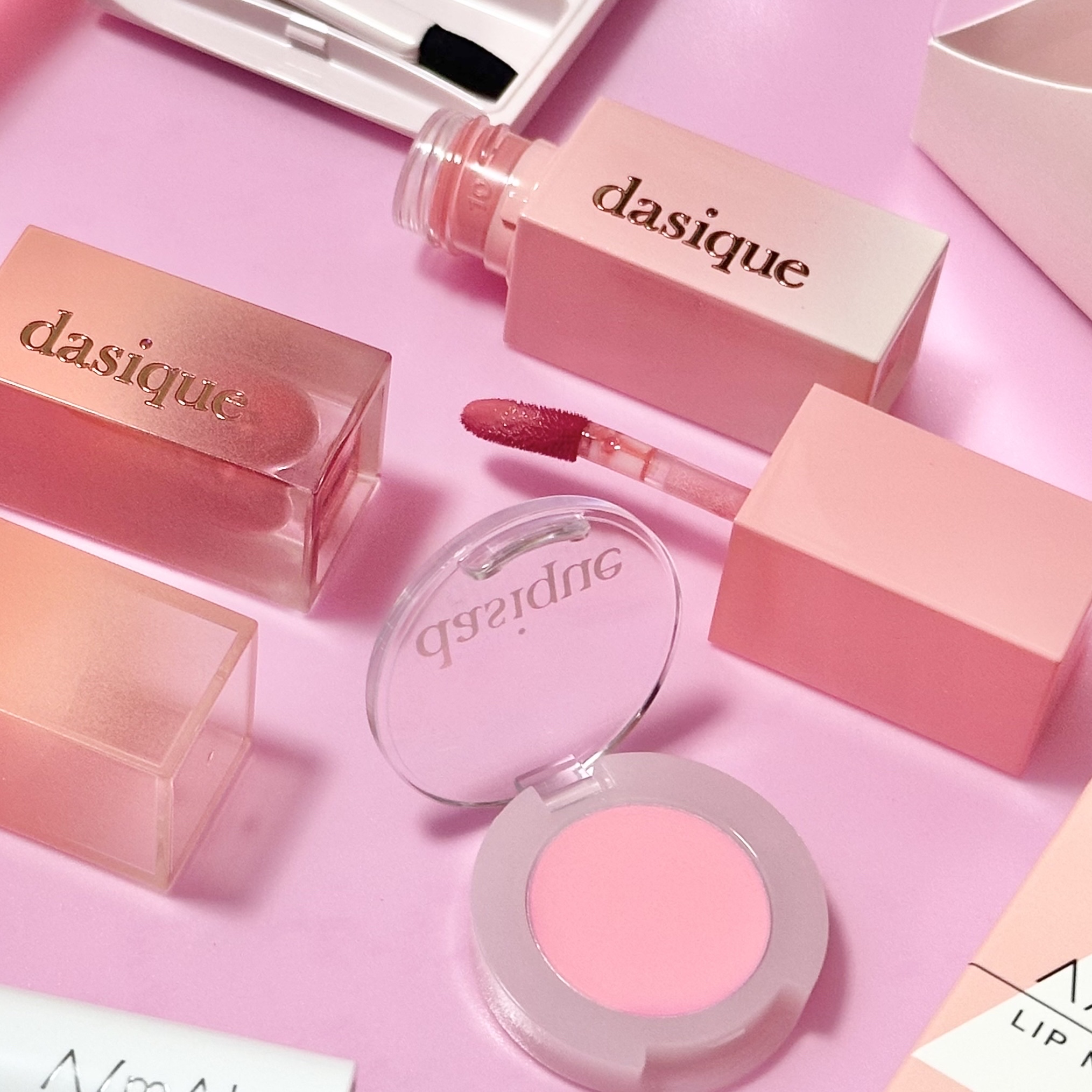 dasique クリームブレンディングチークのクチコミ「PR

先日ロフトのコスメフェスティバル2024AWに参加して気になった商品を紹介💡

デイジ.....」（1枚目）