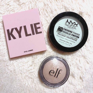 Kylighter / PRESSED ILLUMINATING POWDER/Kylie Cosmetics/パウダーチークを使ったクチコミ（1枚目）