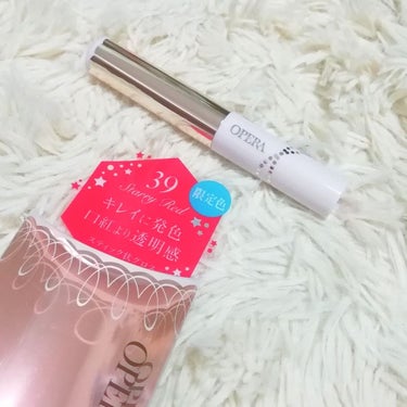 

💄Opera シアーリップカラーN
     限定色 Starry red

お名前の通り、ラメが入っていて可愛い赤色です。
透明感のある赤でイエベの私でも使えそうな色味でした。
ただ、ラメが入って