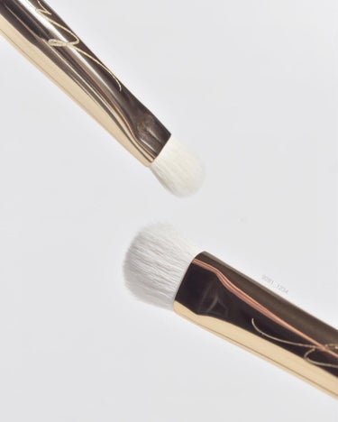 SOOA DOR okhee ベースアイシャドウブラシ NUN01のクチコミ「SOOADOR
- okhee / Base Eye Shadow Brush NUN01
-.....」（1枚目）