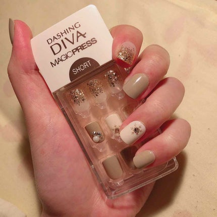 1秒ネイルマジックプレス/DASHINGDIVA MAGICPRESS/ネイルチップ・パーツを使ったクチコミ(2枚目)