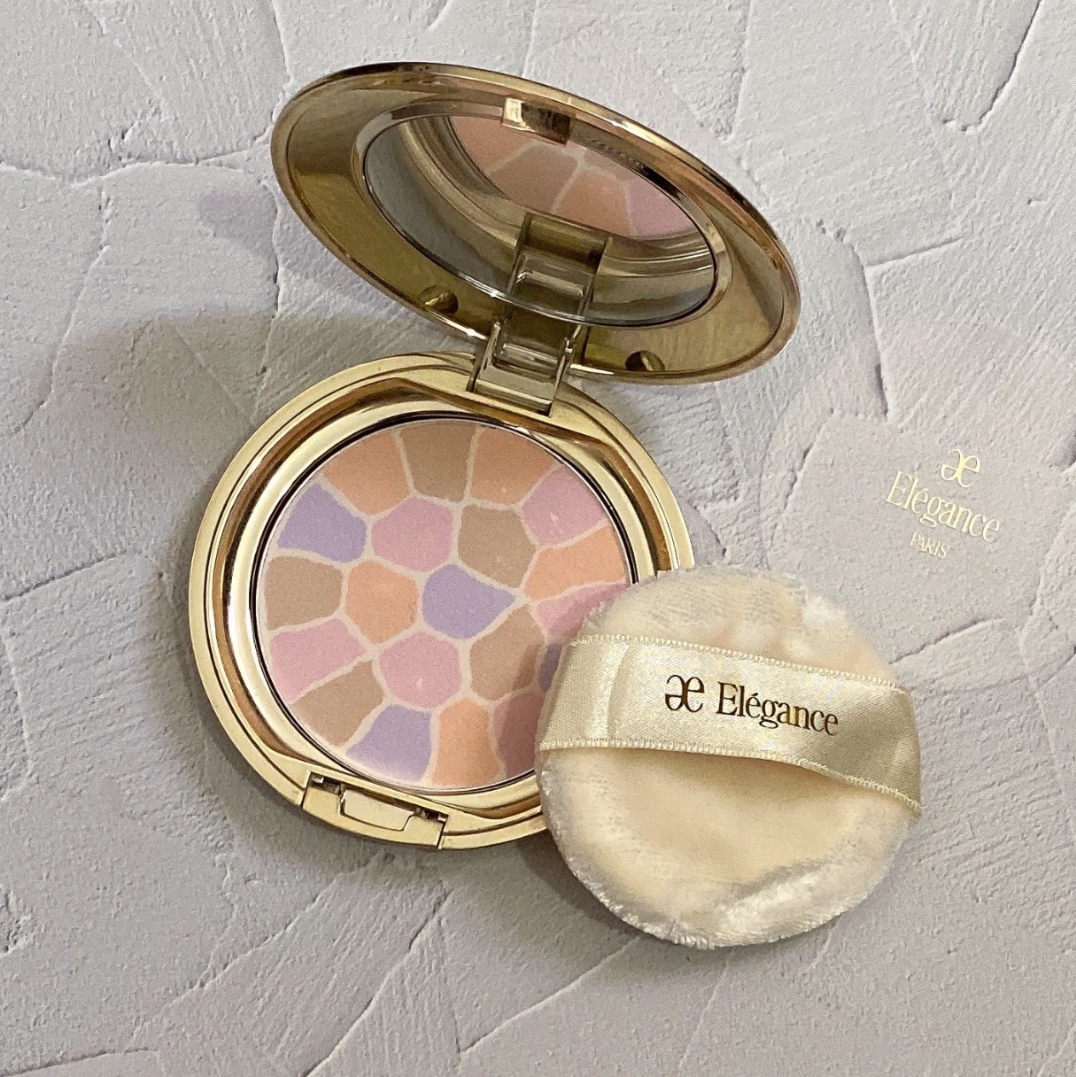 ラ プードル オートニュアンス II フェミニン/Elégance/プレストパウダーを使ったクチコミ（1枚目）