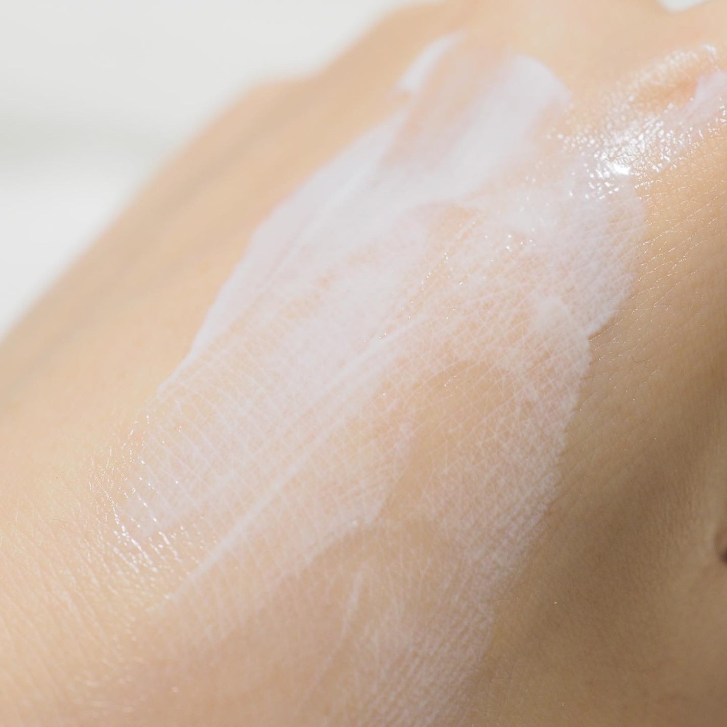 ヒアルーシカ ウォーターフィット サンセラム/SKIN1004/日焼け止めローションを使ったクチコミ(5枚目)