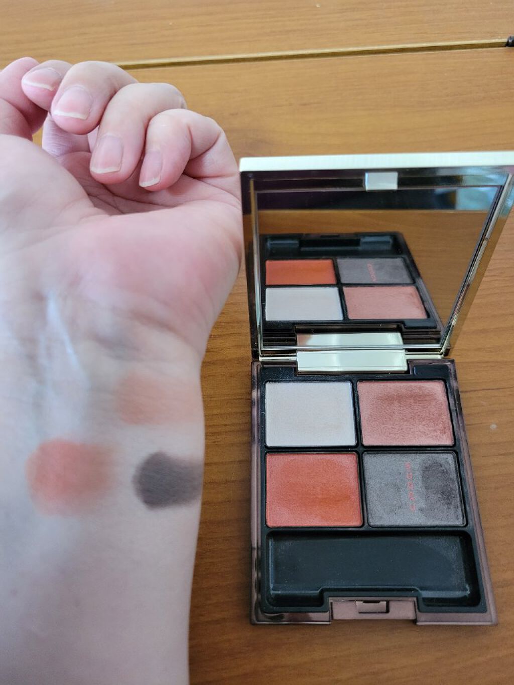 デザイニング カラー アイズ 118 朱夏-AKENATSU/SUQQU/アイシャドウパレットを使ったクチコミ（2枚目）