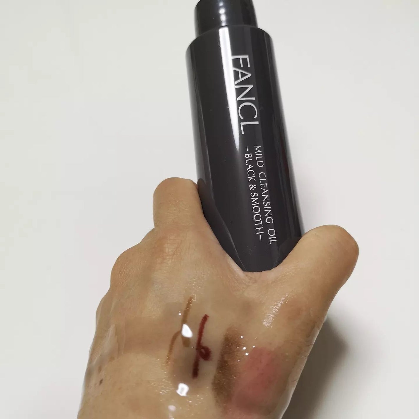 マイルドクレンジング オイル〈ブラック&スムース〉/ファンケル/オイルクレンジングを使ったクチコミ(4枚目)