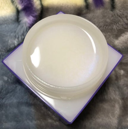 ウェーボ デザインキューブ デザインキューブ ハードグロスのクチコミ「ウェット感がそこそこ綺麗で重め。
香りはそこそこ強い。
青いパールが艶出しになるんだけど、時間.....」(2枚目)