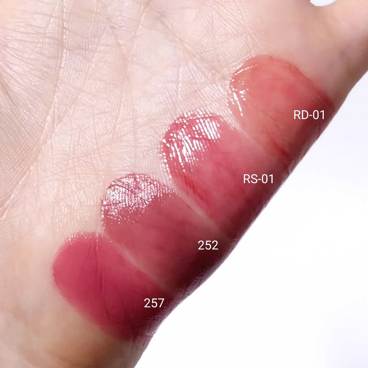 グレースフル モイスチャー リップスティック/綾花/口紅を使ったクチコミ(2枚目)