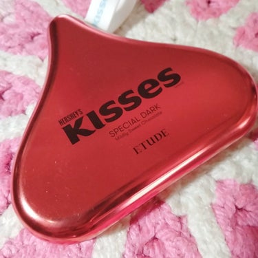 こんにちは！ぴよまめの星です！






ETUDEのキスチョコレート プレイカラーアイズ！
去年のバレンタインのやつですね！

エチュードのアイシャドウがとても好きなんです❤（何回言うねん）
粉質、