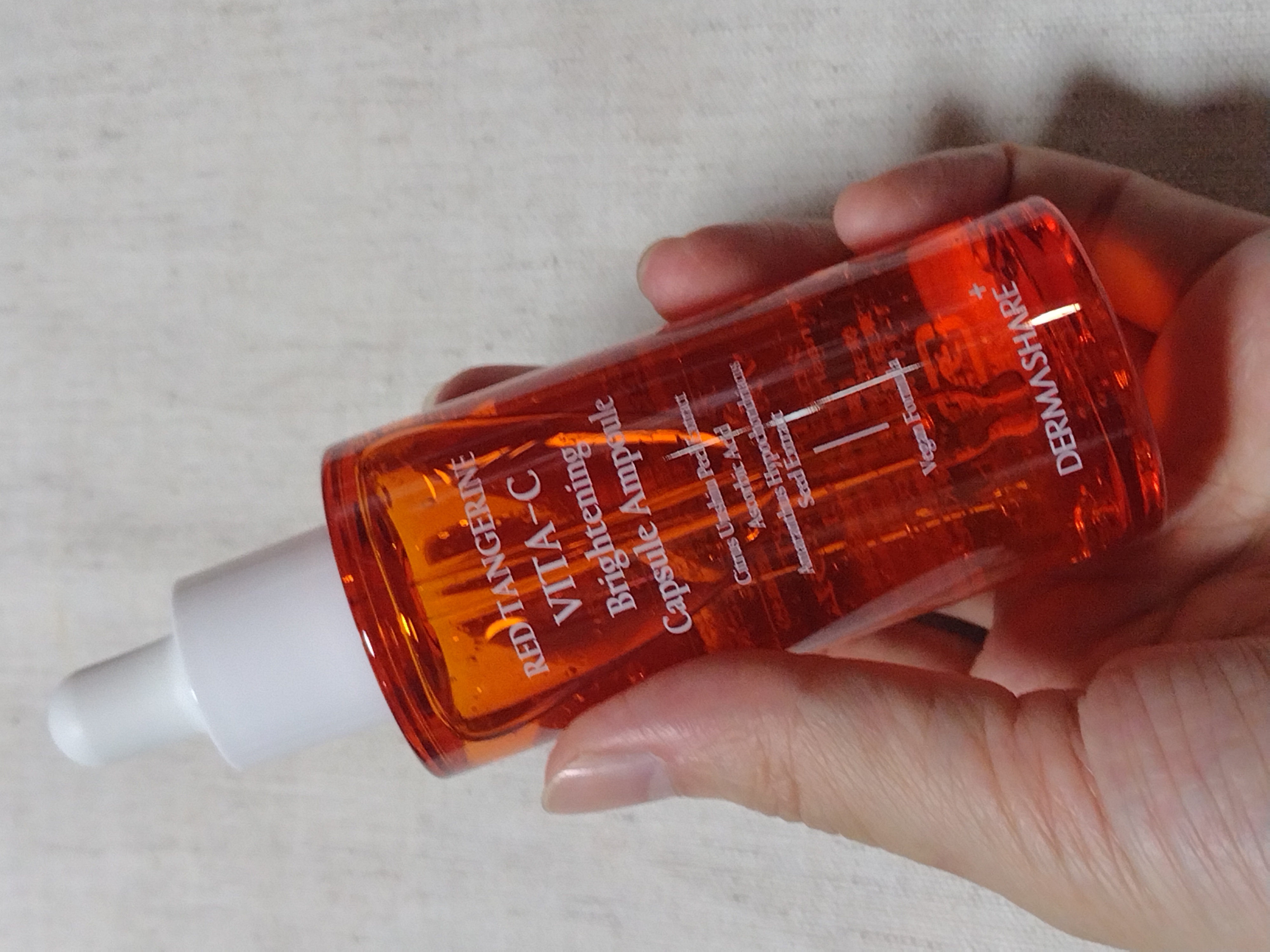 レッドタンジェリンVITA-Cカプセルセラム/DERMASHARE/美容液を使ったクチコミ（1枚目）