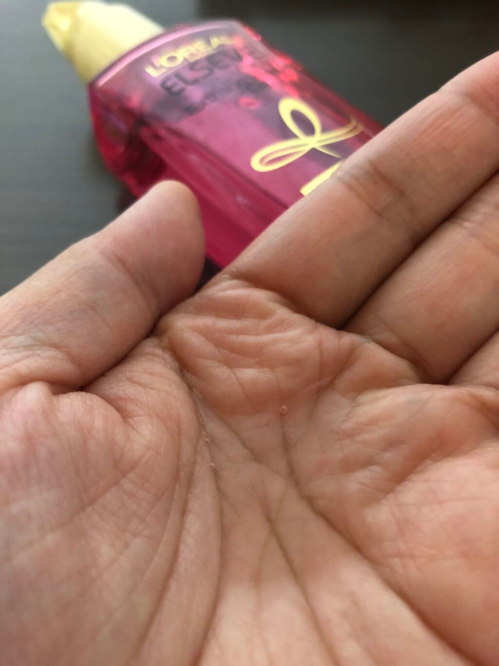 エクストラオーディナリー オイル エクラアンペリアル 艶髪オイル/ロレアル パリ/ヘアオイルを使ったクチコミ(2枚目)