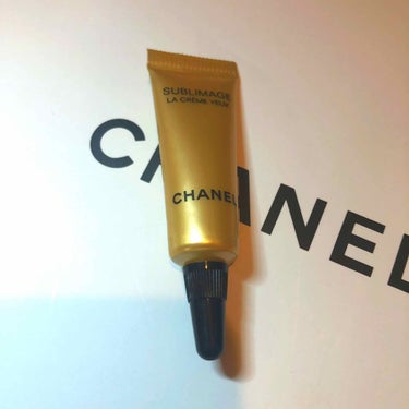 CHANEL サブリマージュ ラ クレーム ユー Nのクチコミ「サブリマージュ  の目もと用クリームのサンプルをしっかり多めに使ってみました。
明日の朝はどう.....」（1枚目）