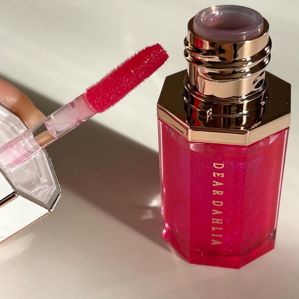 パラダイスオーロラシャインリップトリートメント/DEAR DAHLIA/リップグロスを使ったクチコミ(4枚目)