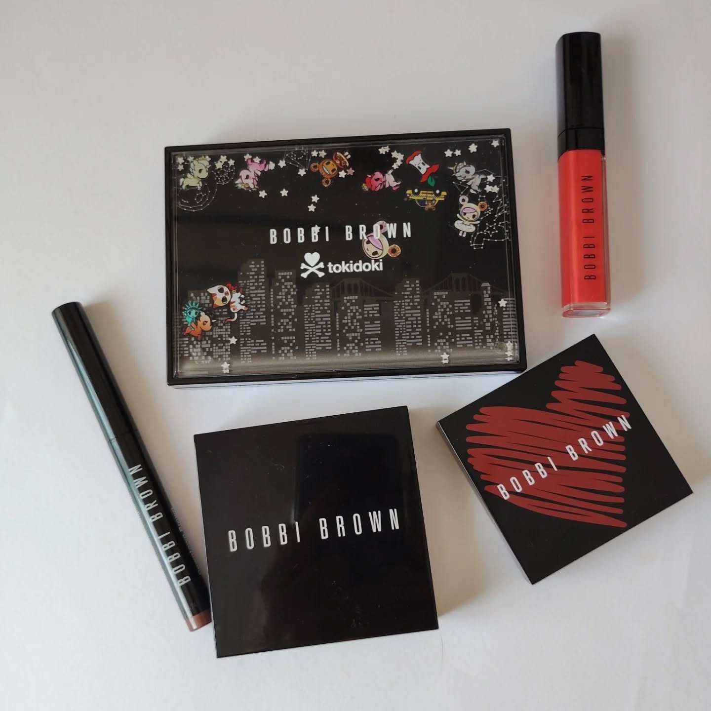 コスモ ユニバース アイシャドウ パレット/BOBBI BROWN/アイシャドウパレットを使ったクチコミ（1枚目）