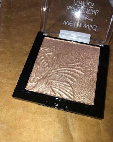 MegaGlo Highlighting Powder/wet 'n' wild/パウダーハイライトを使ったクチコミ(2枚目)