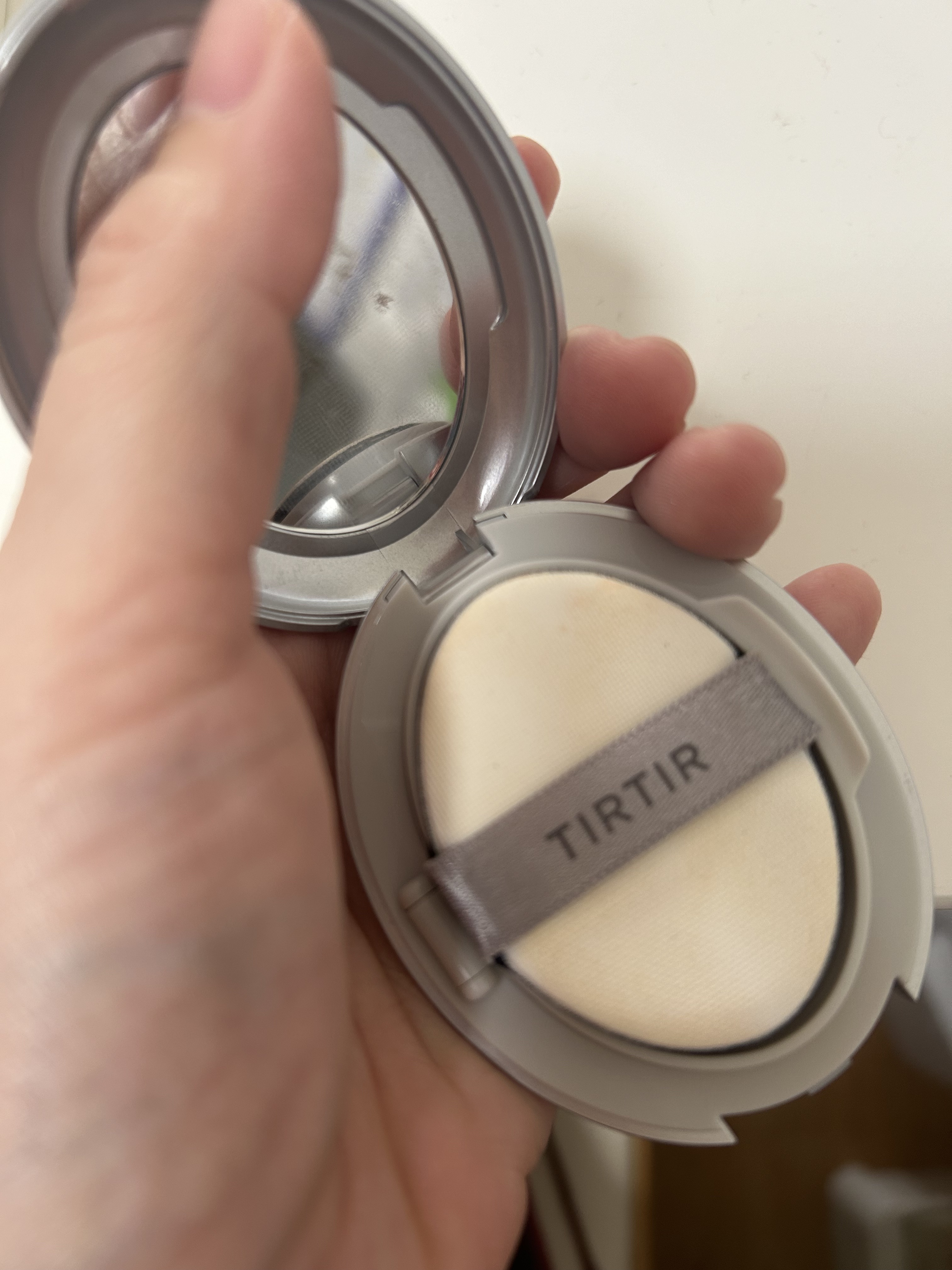 マスクフィットオーラクッション 17C ポーセリン(PORCELAIN)(ミニ)/TIRTIR(ティルティル)/クッションファンデーションを使ったクチコミ（2枚目）