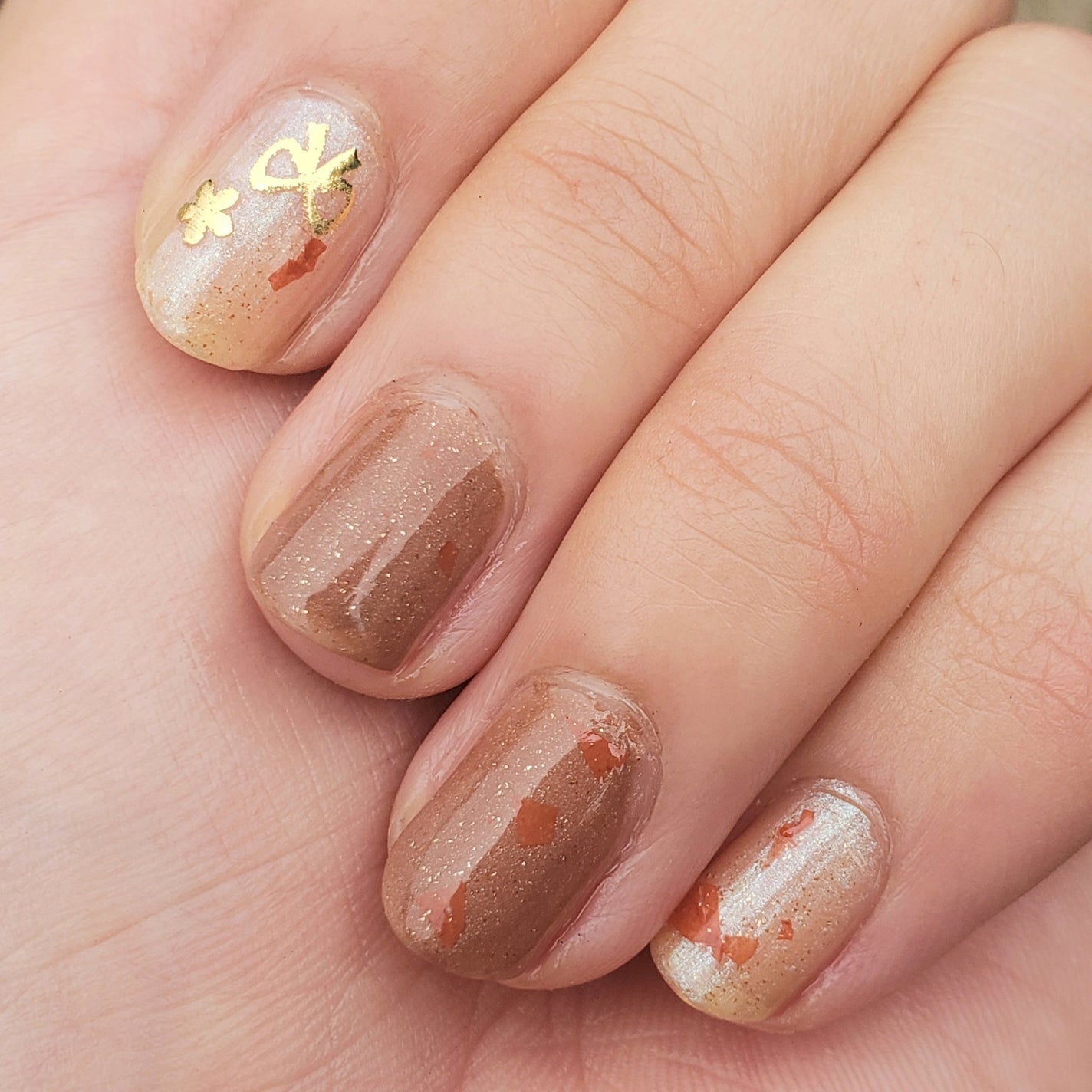 土木系おねいさん on LIPS 「今日のネイル~💅職場で、ギリギリアウトな感じのネイル😅おとなし..」(2枚目)