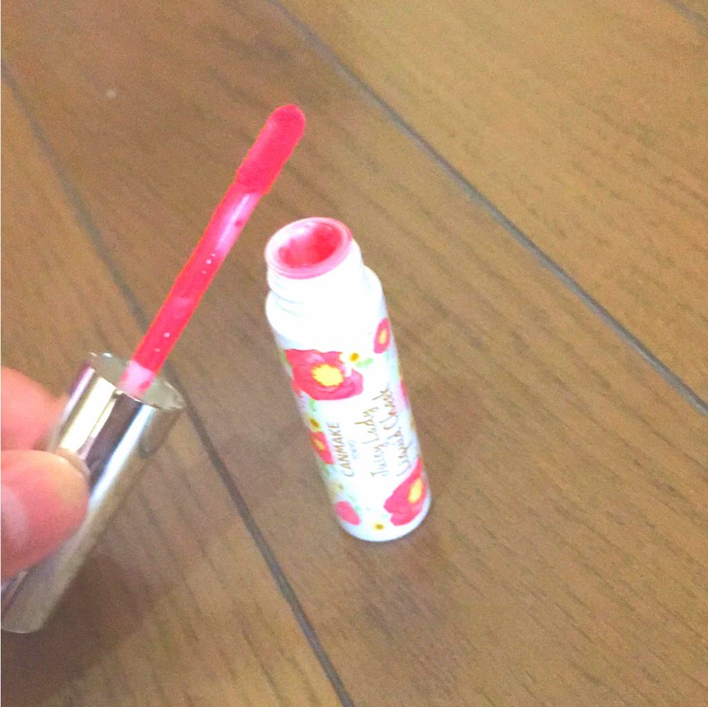 ジューシーレディリキッドチーク/キャンメイク/リキッドチークを使ったクチコミ（1枚目）