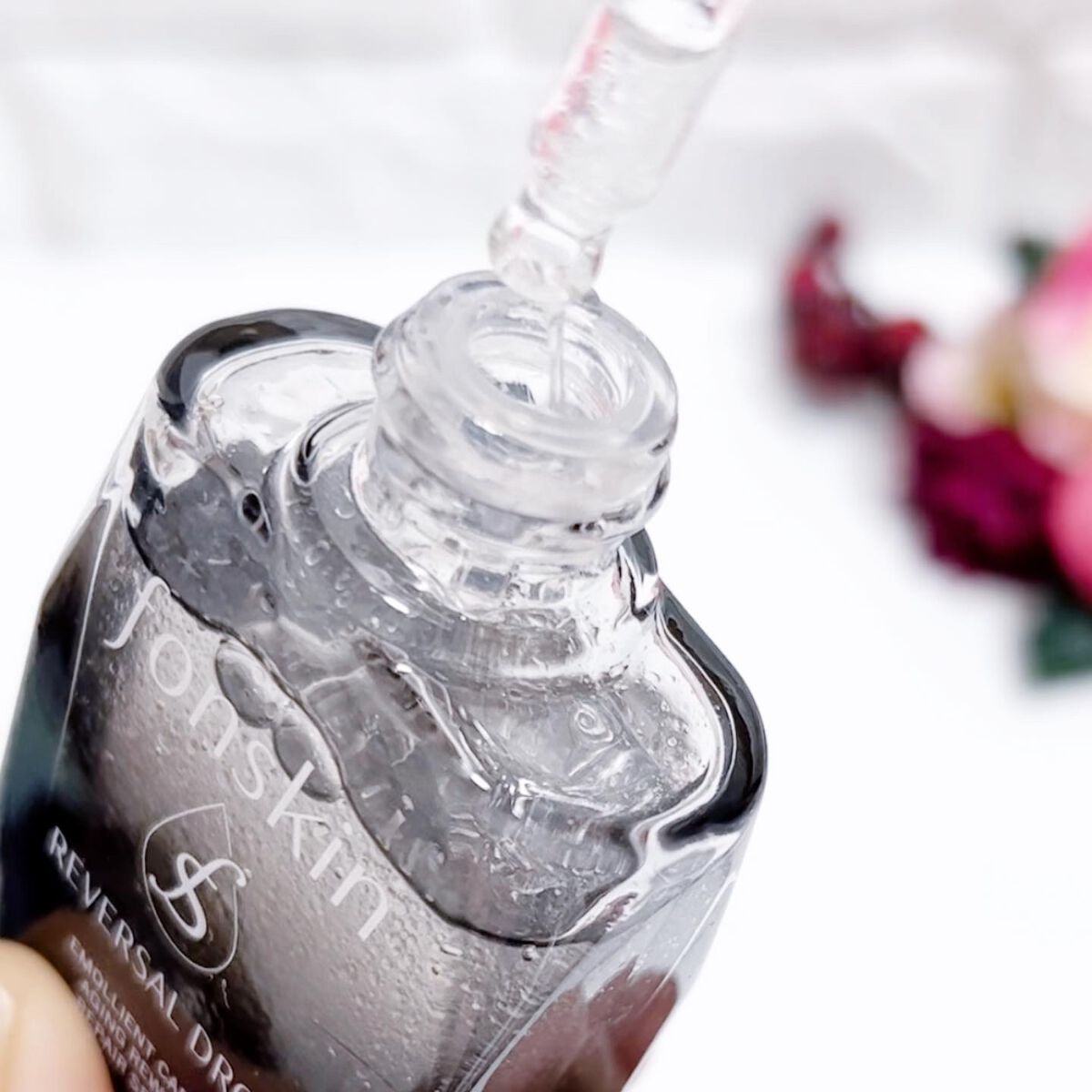 pipi3 on LIPS 「リバーサルドロップ美容オイルをカプセルに閉じ込め、潤いをカバー..」(2枚目)