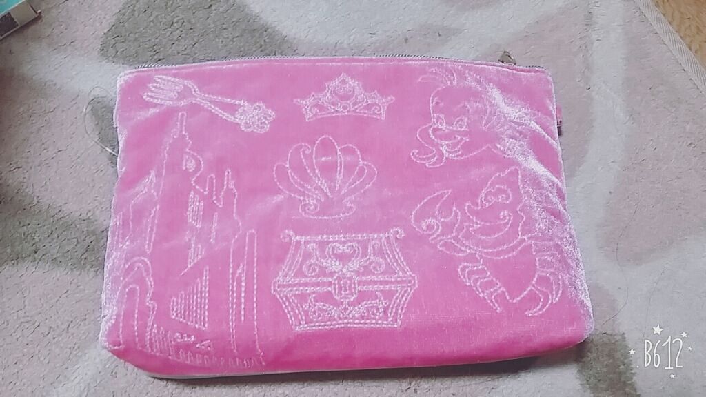 UVクリアフェイスパウダー/CEZANNE/プレストパウダーを使ったクチコミ（1枚目）