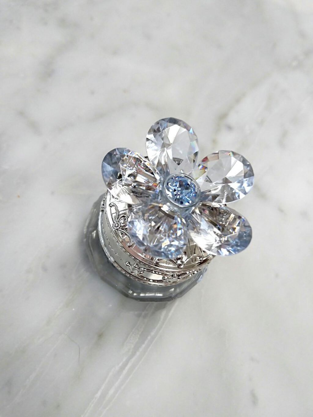 ジルスチュアート クリスタルブルーム ジェリービジュー/JILL STUART/ジェル・クリームアイシャドウを使ったクチコミ(1枚目)