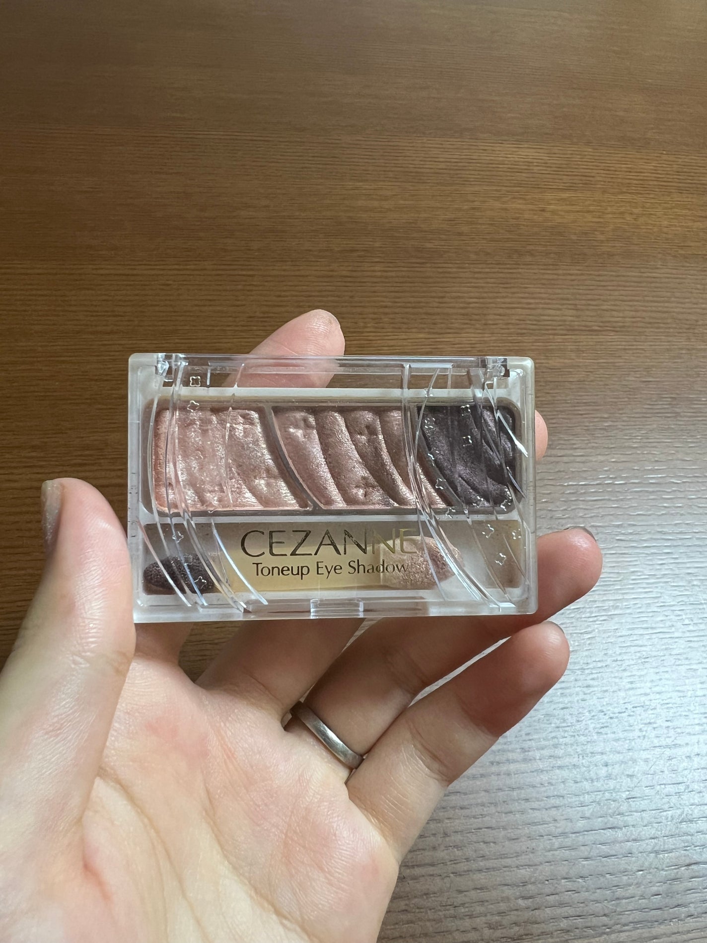 トーンアップアイシャドウ/CEZANNE/アイシャドウパレットを使ったクチコミ(1枚目)