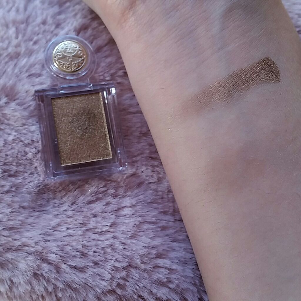 シャドーカスタマイズ/MAJOLICA MAJORCA/単色アイシャドウを使ったクチコミ（3枚目）