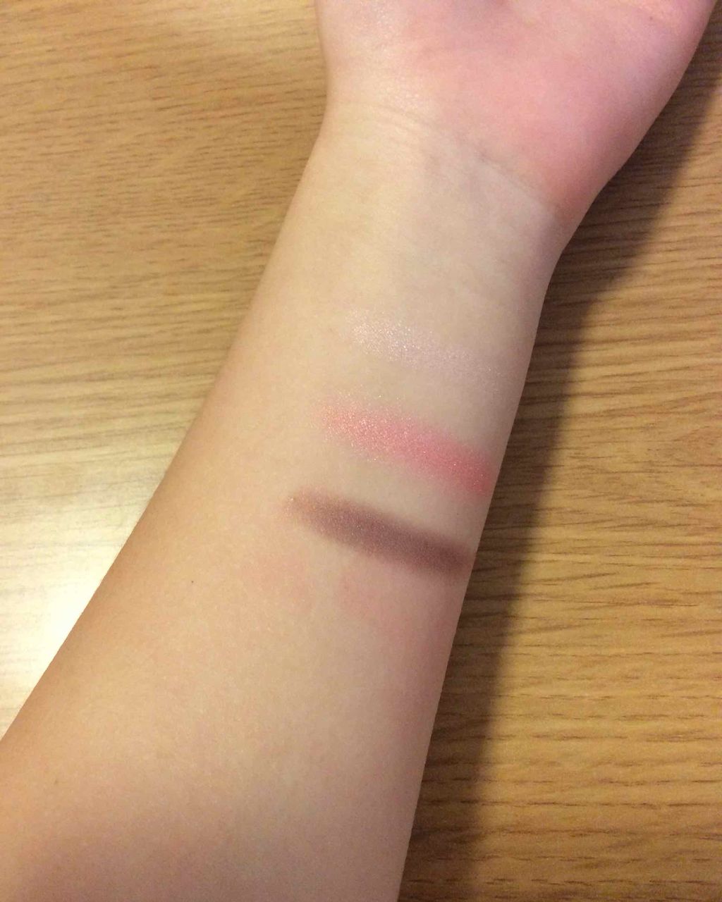 エルファー プロフェッショナル アイシャドウ/DAISO/アイシャドウパレットを使ったクチコミ(2枚目)