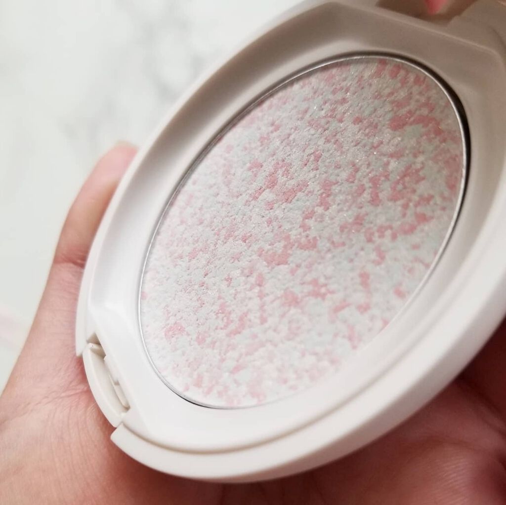 ブライトアップパウダー（プリズムトーン）/AYURA/プレストパウダーを使ったクチコミ（2枚目）