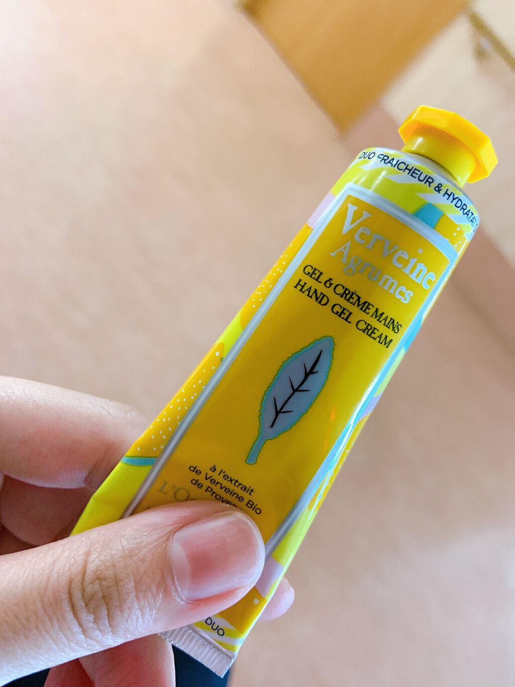 ヴァーベナ バイカラーハンドクリーム/L'OCCITANE/ハンドクリームを使ったクチコミ(1枚目)