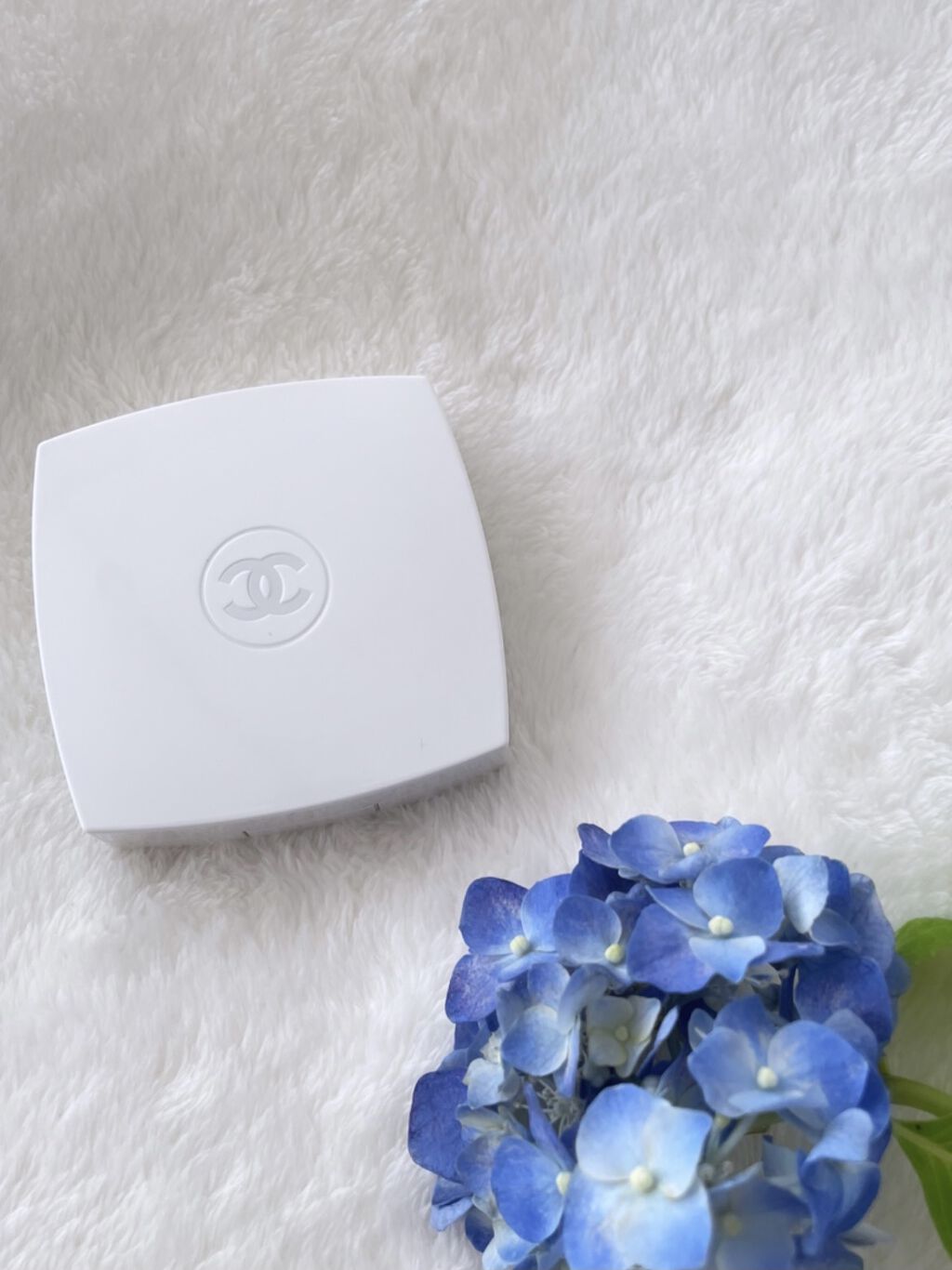 試してみた】ル ブラン コンパクト ラディアンス CHANELの人気色