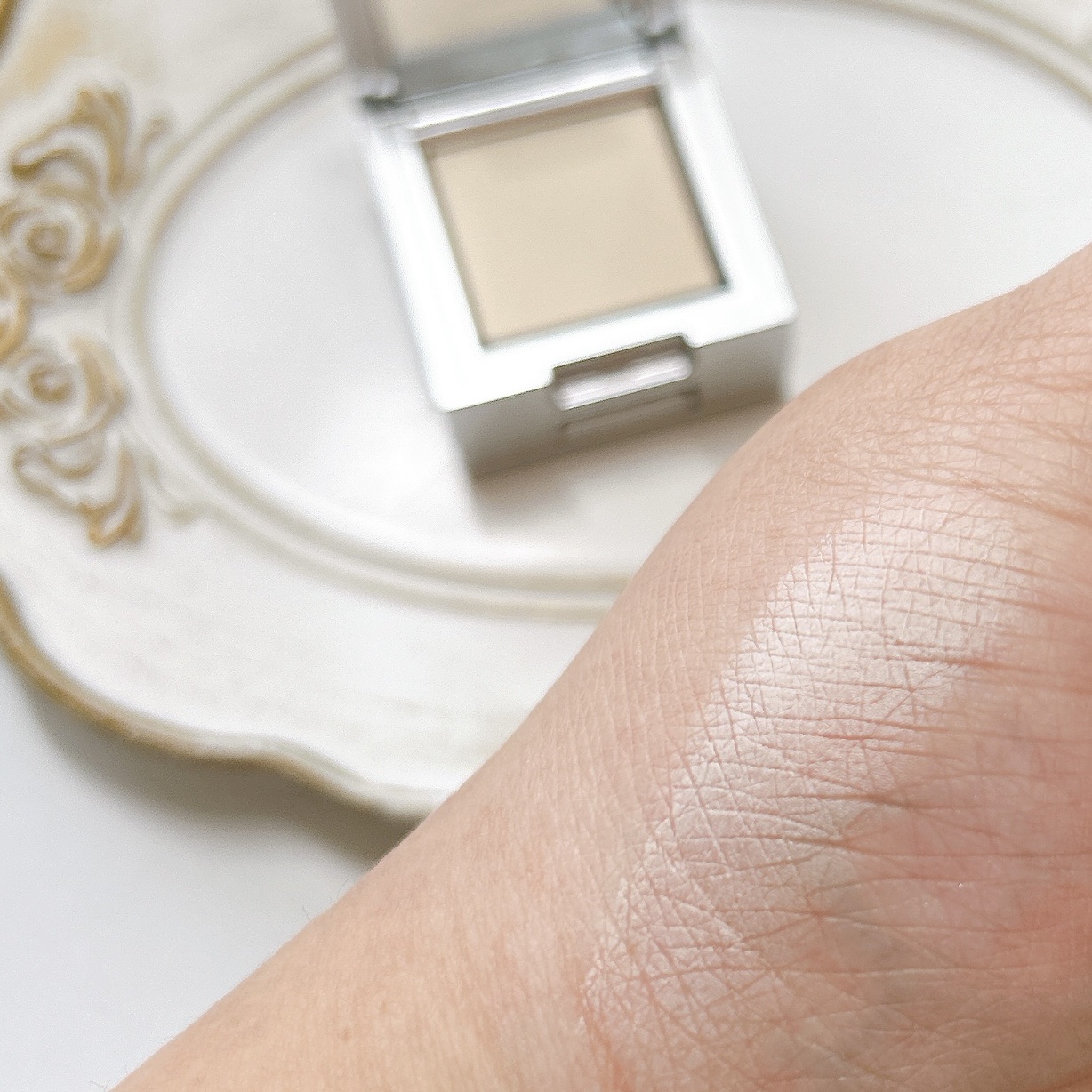 ストロビングフェイスキューブ/TWO SLASH FOUR/ハイライトを使ったクチコミ（3枚目）