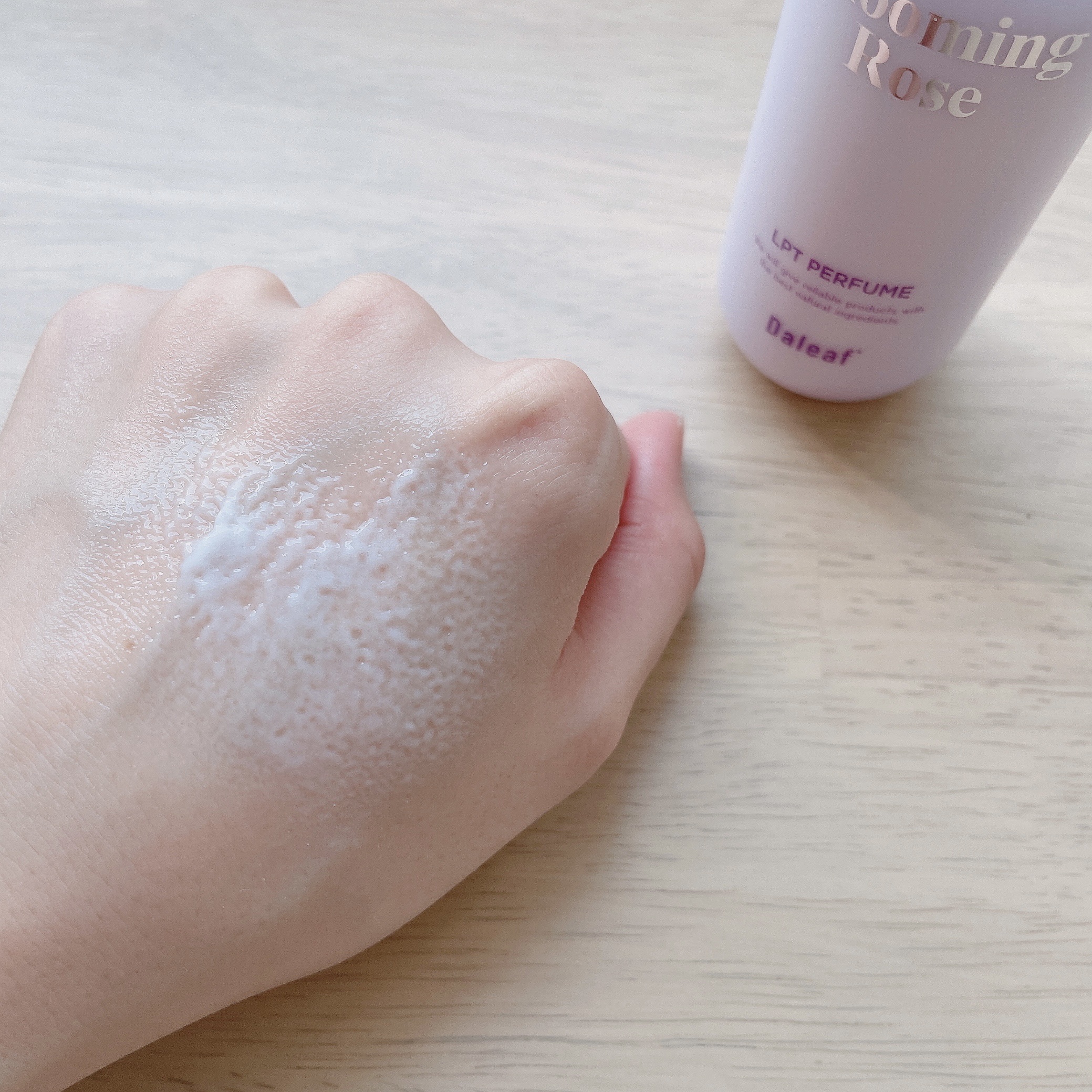 パフュームヘアパックインミスト Pink Breeze/Daleaf/アウトバストリートメントを使ったクチコミ（3枚目）