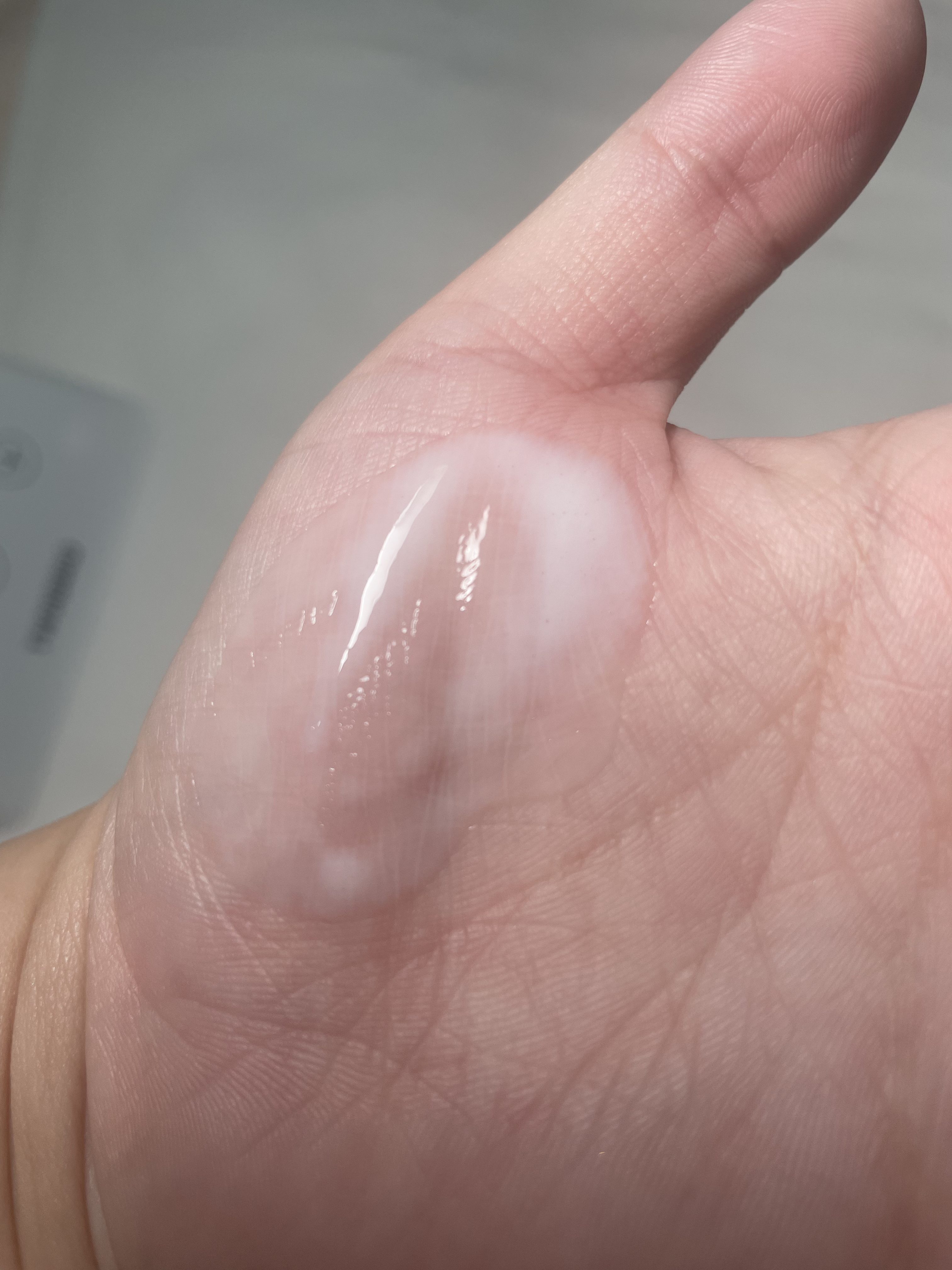 薬用ファーストエッセンス/ALBLANC/ブースター・導入液を使ったクチコミ（2枚目）