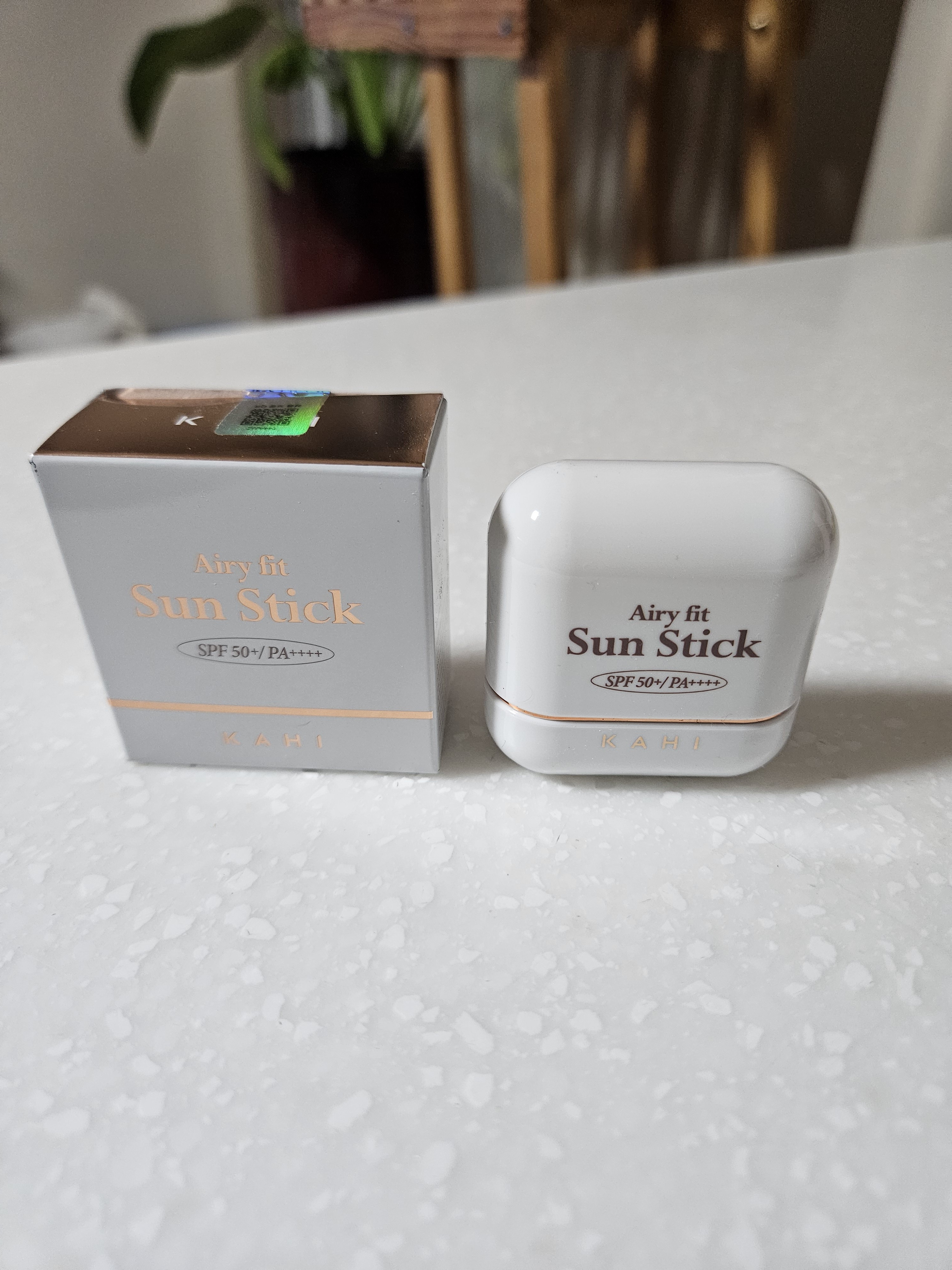 エアリーフィットサンスティック/KAHI/日焼け止めスティックを使ったクチコミ（1枚目）