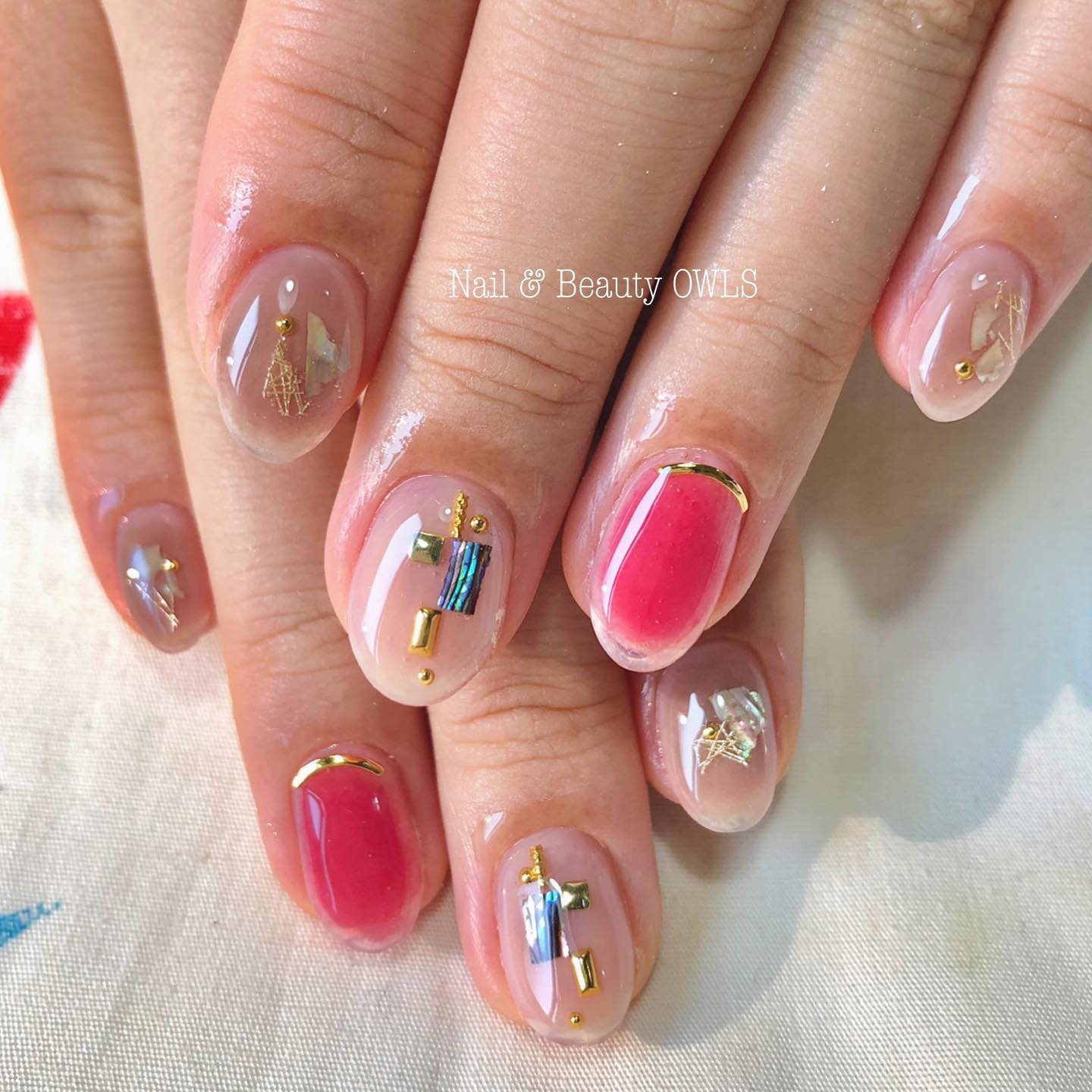 #カラフルネイル,#個性的ネイル,#個性派ネイル,#シンプルネイル,#チークネイルのネイルデザイン